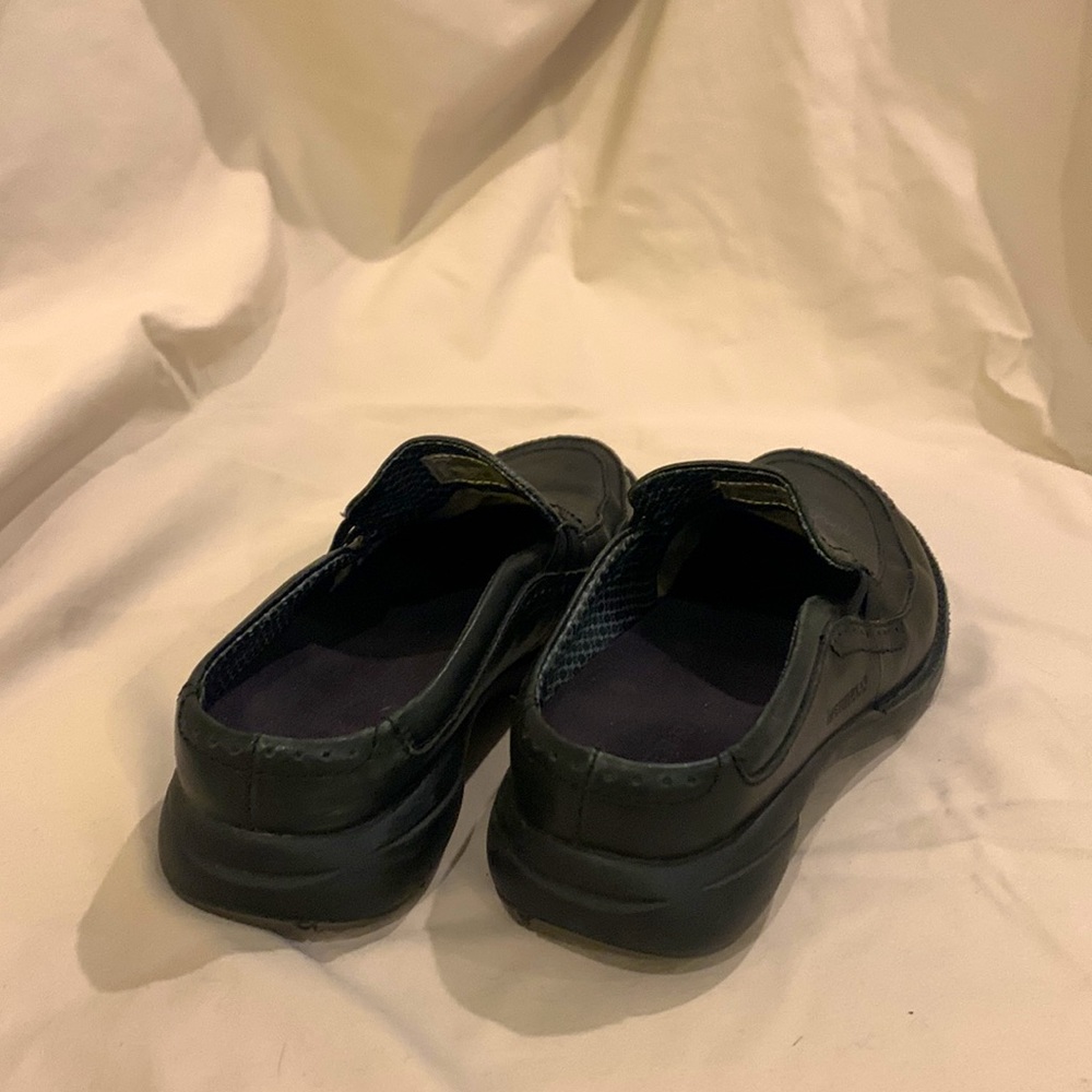 Merrell Slip-ons - Picture 2 of 4